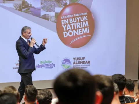 Baskan alemdar sakaryali genclerle akmde bulustu gDGbuLJq.webp