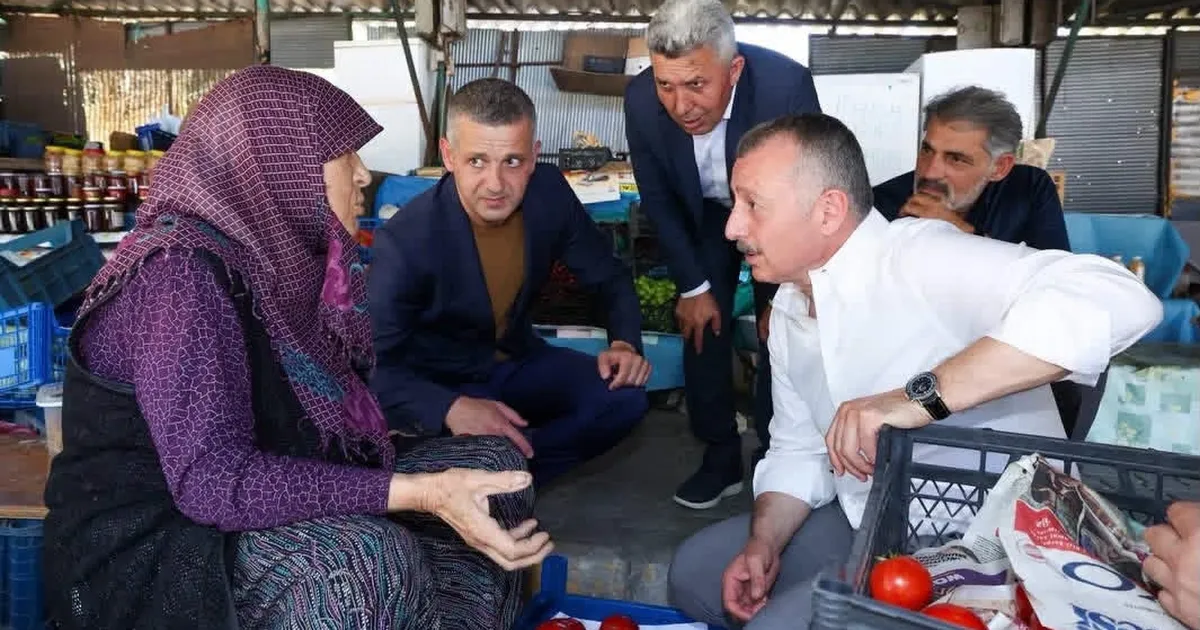 Başkan Büyükakın Kandıra’da vatandaşlarla buluştu