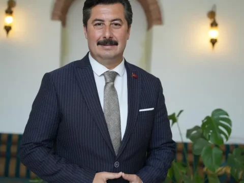 Baskan ercan ozel turk milletinin donum noktasi 15 temmuz Oiklh4st.webp