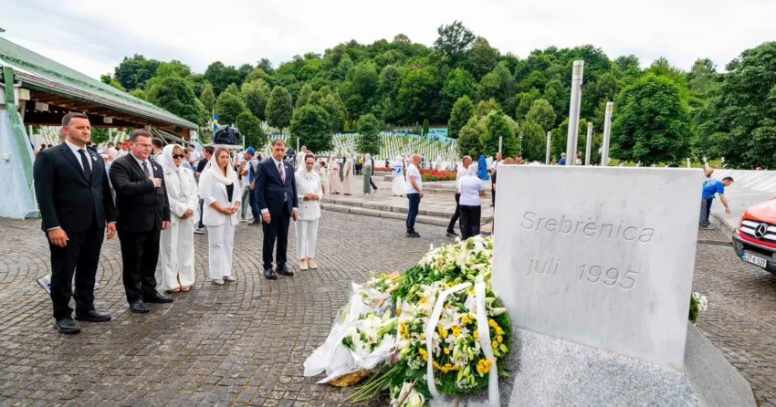 Baskan tugay srebrenica katliamini anma torenlerine katildi Bz7lW6e6.webp