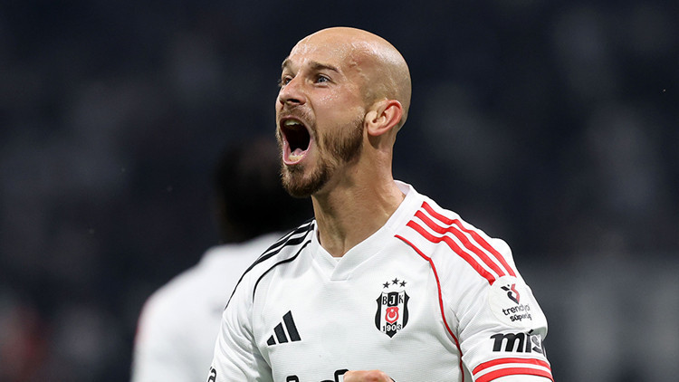 Besiktasin yildizi vaclav cernyden milli takim karari vHBCUHgA.jpg