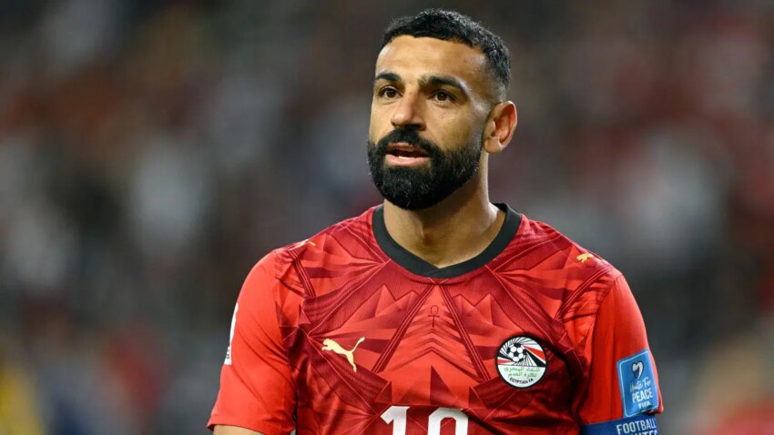 Besiktasli taraftarlardan mohamed salah tezahurati 1ZxWsP6a.jpg