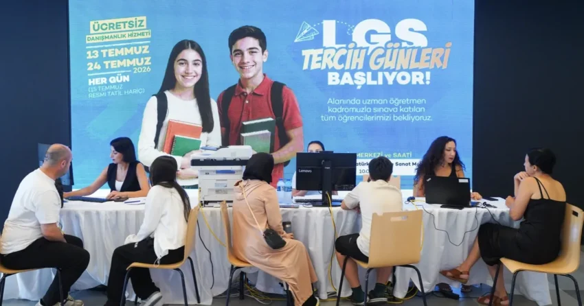 Beylikduzu lgs tercih doneminde ogrencilerin yaninda OiKXc3dT.webp