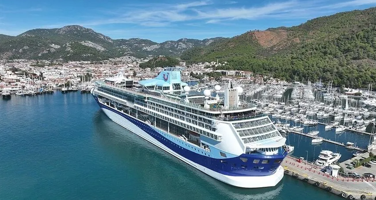Bodrum’a akın ettiler: 1012 kişi birden aynı anda ayak bastı