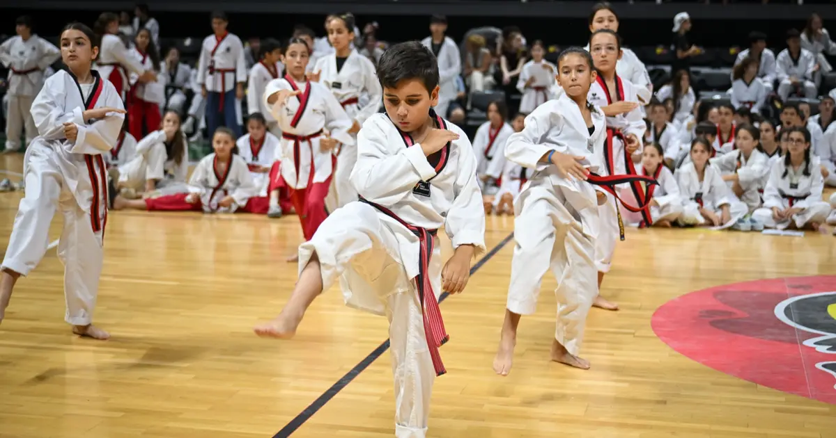 Bornova turkiyenin siyah kusak adaylarini agirladi Qwe3YF1t.webp