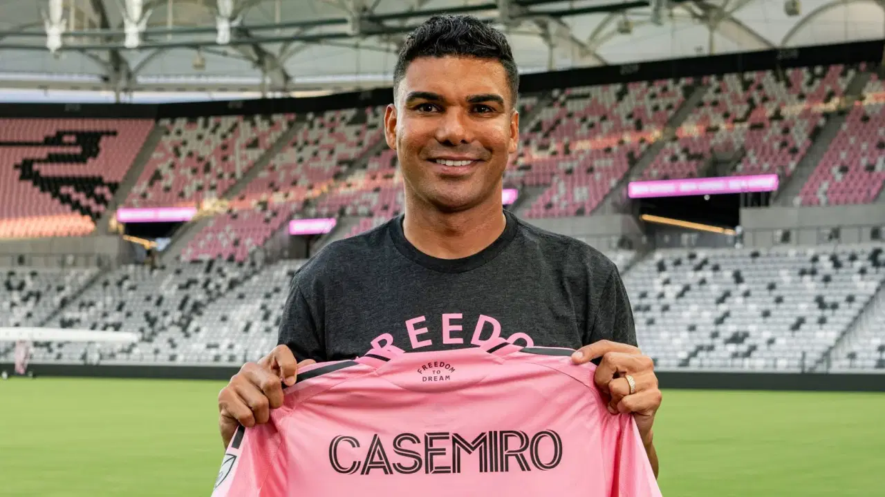 Brezilyalı Casemiro yeni takımına imzayı attı!