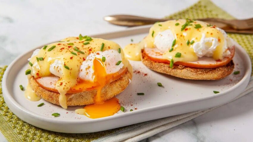 Brunch sofralarinin vazgecilmezi eggs benedict tarifi 6q6qPgDS.jpg