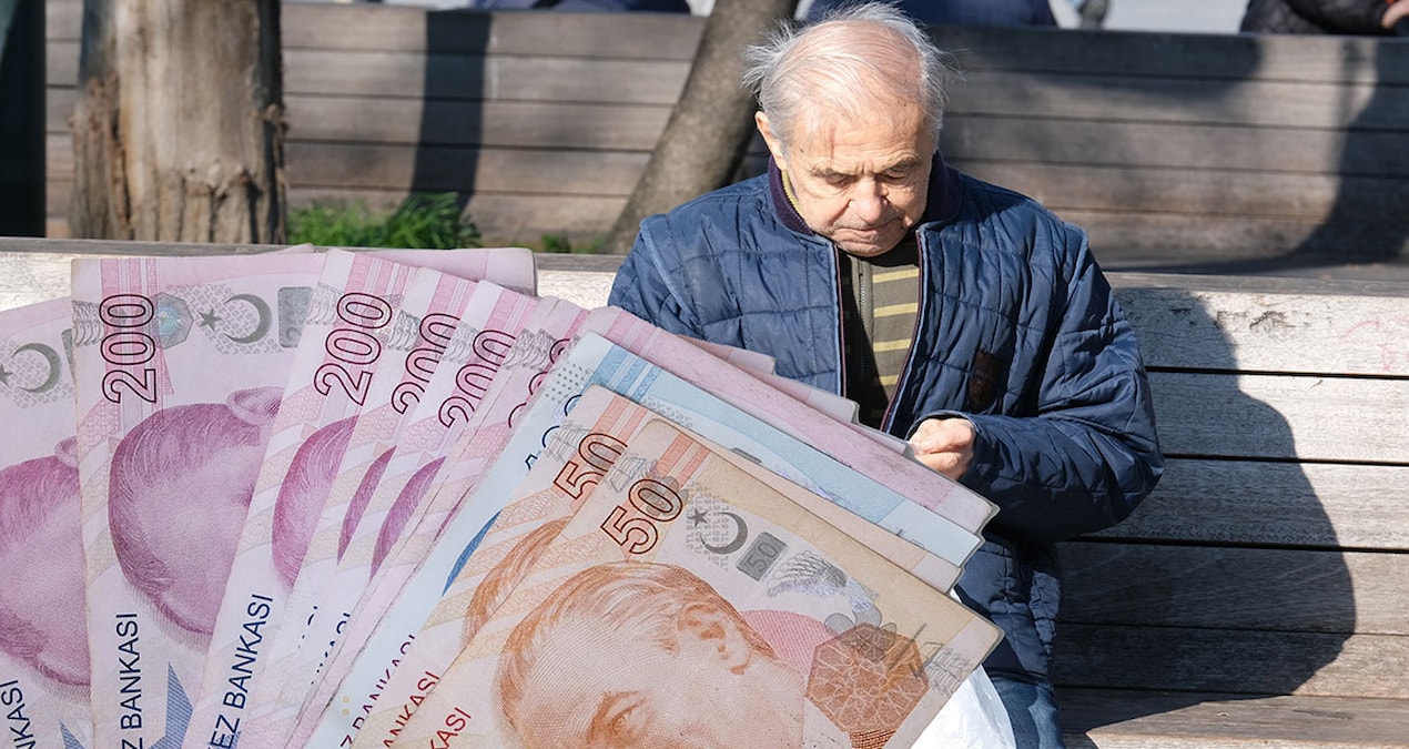 Bu durumda olan emeklilerin maaşı kesilecek