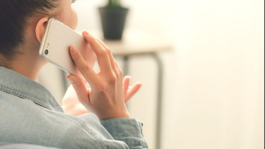 Bu trafik levhasini goren telefonunu cebine koyacak rm4v5Kr6.jpg