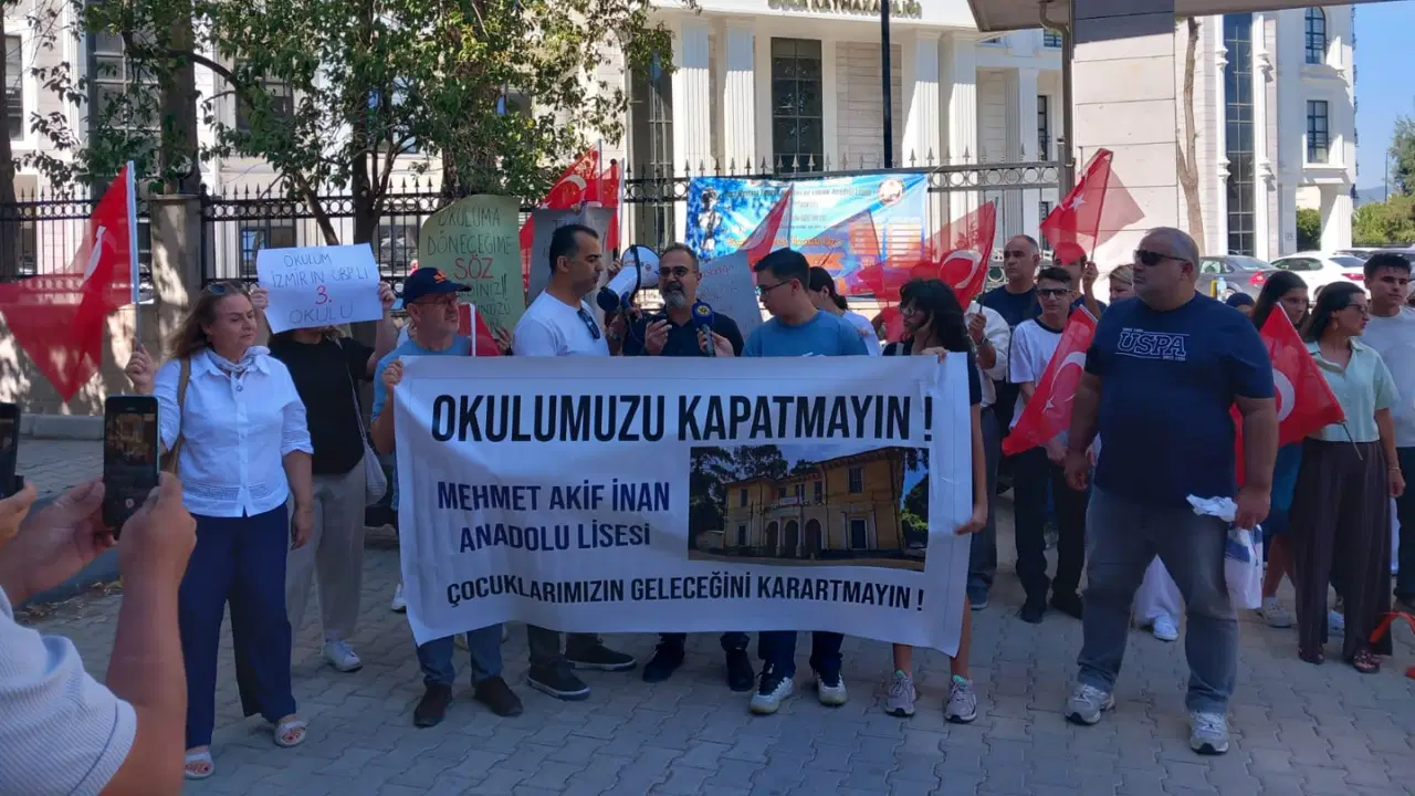 Buca Mehmet Akif İnan Anadolu Lisesi velilerinden “Okulumuzu geri istiyoruz” çağrısı