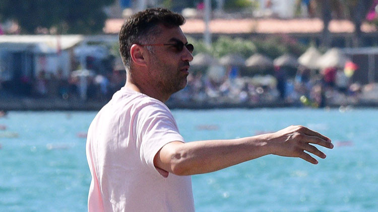 Burak yilmaz tek basina yemekte cHCgkIan.jpg