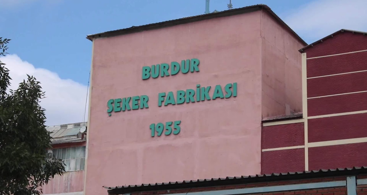Burdur’da küspe isyanı: 40 bin silaj kenti kokuttu belediye cezayı kesti