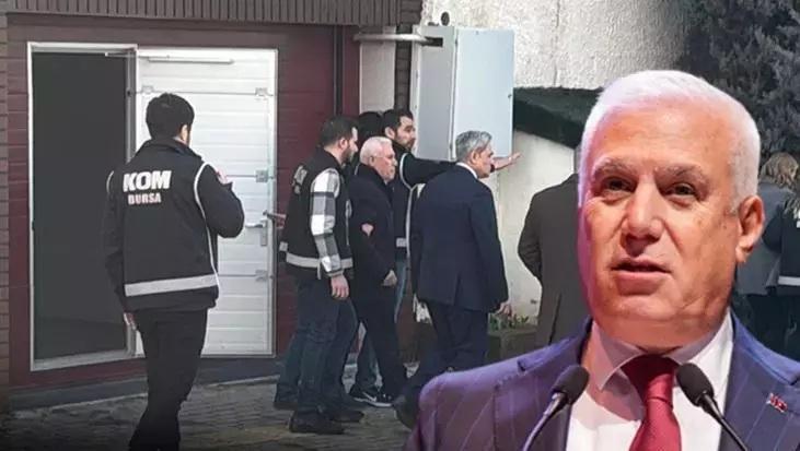Bursa buyuksehir belediye baskanligi gorevinden uzaklastirilan mustafa bozbey ile 62 sanik hakim karsisinda 57lOqelh.jpg