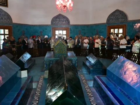 Bursa yildirimda sultan celebi mehmed dualarla anildi fqrhH87D.webp