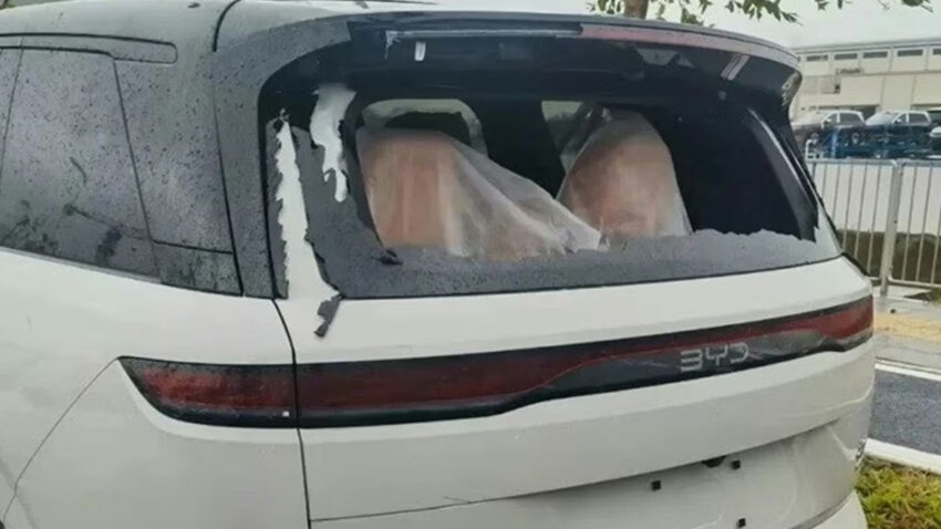 Bydye buyuk darbe tesisteki yuzlerce sifir arac ziyan oldu 4peq1Oc4.jpg