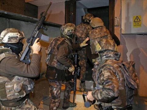Canakkalede operasyon cok sayida supheli yakalandi BxmIjavK.jpg