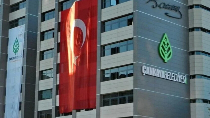 Cankaya belediyesine operasyon cok sayida isim gozaltina alindi Zd3k5iYq.jpg