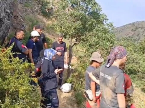 Cansiz bedeni 4 gundur cikarilamiyor girisler yasaklandi jandarma nobette K7GIQdCf.jpg