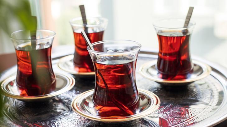 Çayınızın ömrünü tüketen hatalar ve bayatlama belirtileri