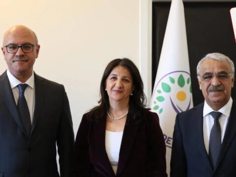 Cerceve yasada sona yaklasildi meclis tatili ertelenebilir dem bastirdi akp geri adim atti FQGuaDBt.jpg