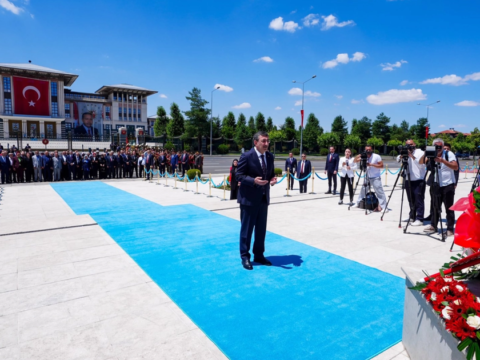 Cevdet yilmazdan 15 temmuz demokrasi ve milli birlik anitina ziyaret 2rGEAAOT.webp