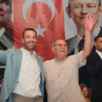 Ceyhan belediye baskani chpden istifa etti yeni parti rozeti takti X5xavzv7.jpg