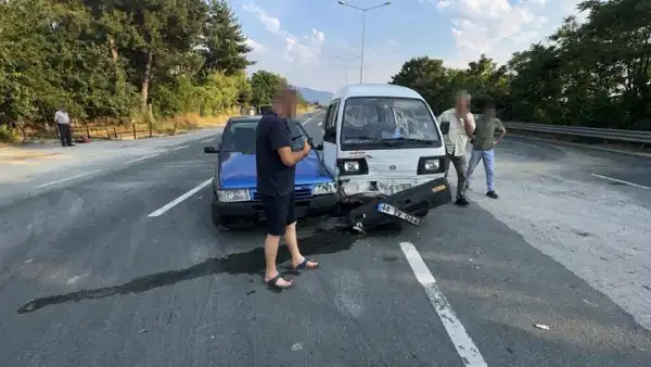 Ceza yerine aracini yaptirayim dedi polisi gorunce kacti Vim136gH.jpg