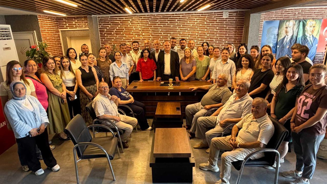 CHP Ceyhan’da toplu istifa! 46 yönetici YENİ Parti’ye katılıyor