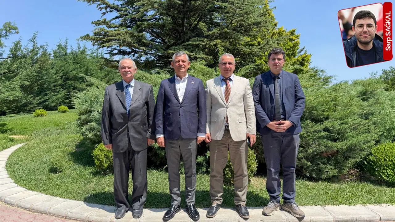 CHP lideri Özel, Cumhuriyet’in sorularını yanıtladı: Özel, yeni parti tartışmalarını değerlendirdi
