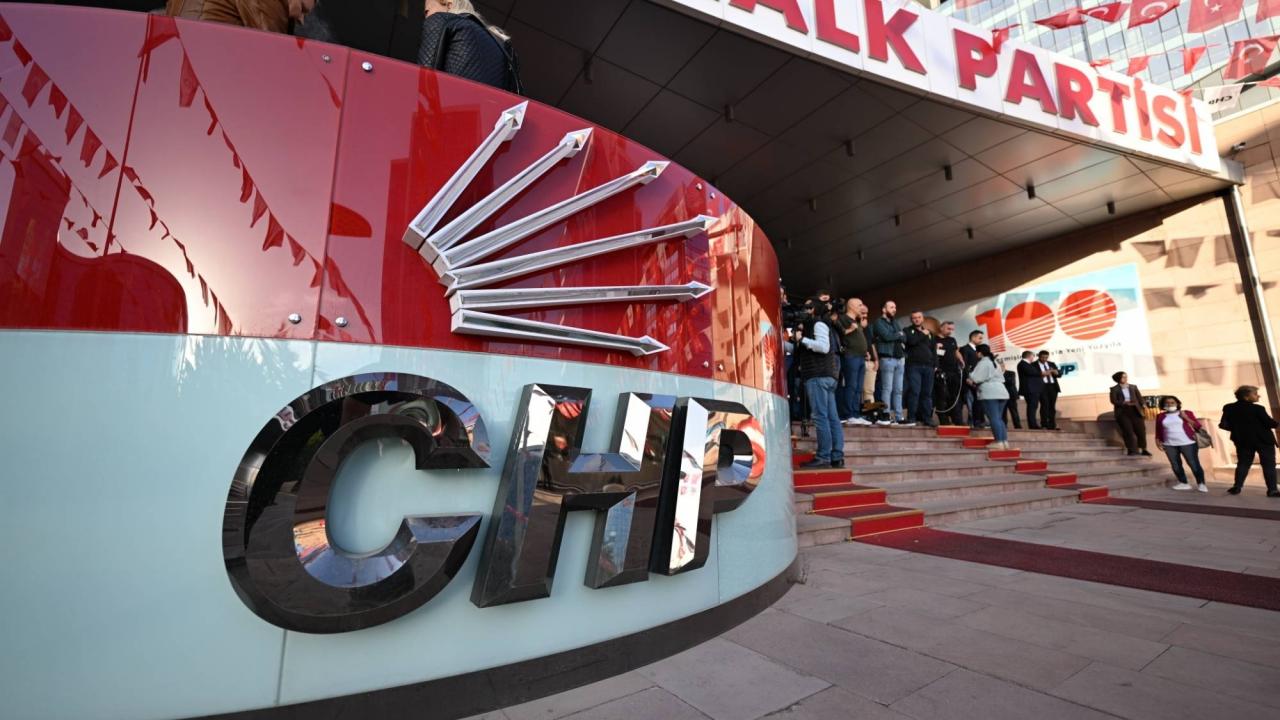 CHP’de vekil savaşları kızıştı! Özgür Özel’in hamlesine Kılıçdaroğlu’ndan karşı hamle