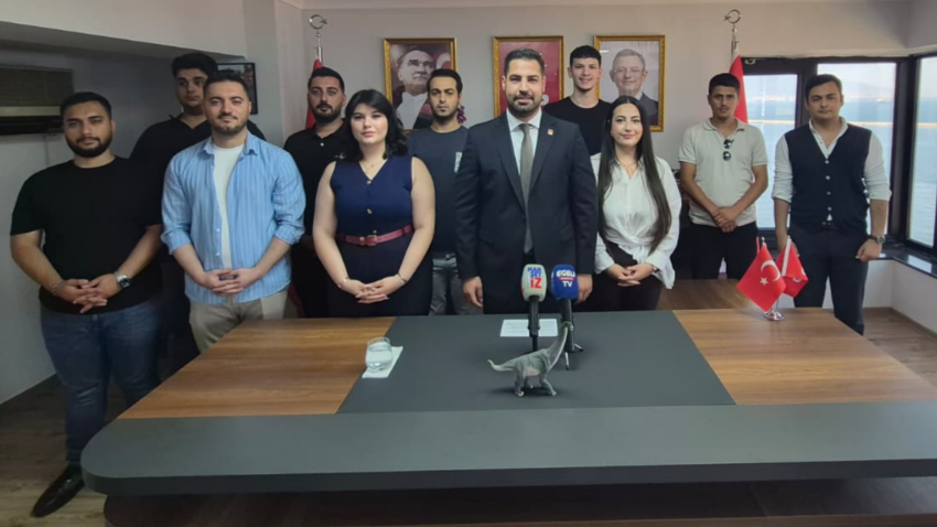 Chpli genclerden dinozorlu tepki butlanci zihniyetin iktidar sozculugu CglY9kxW.png