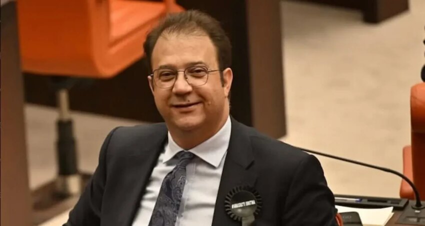Chpli vekil yeni partiyi hedef aldi once cuma namazina sonra kulube gidiyorlar lJF3wwUy.jpg