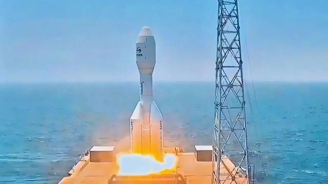 Çin’de “Gravity-1” roketiyle fırlatılan 9 uydu yörüngeye yerleştirildi