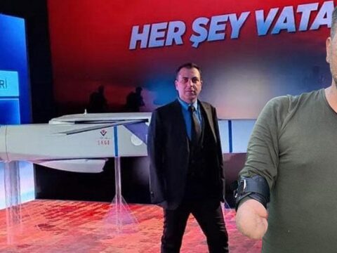 Cocukken iki kolunu kaybetti simdi kaan icin calisiyor dunya 5incisi oldu giH2qmWA.jpg