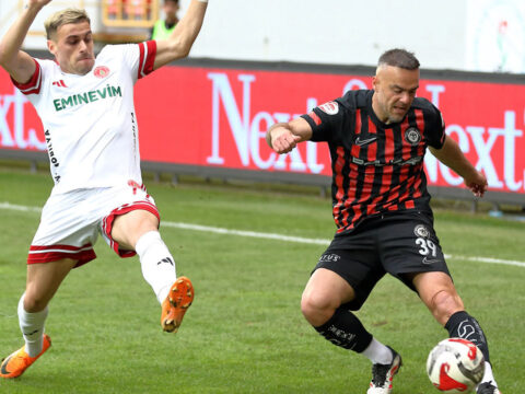 Corum fk tecrubeli sol bek erkan kas ile yollarini ayirdi d781X31z.jpg