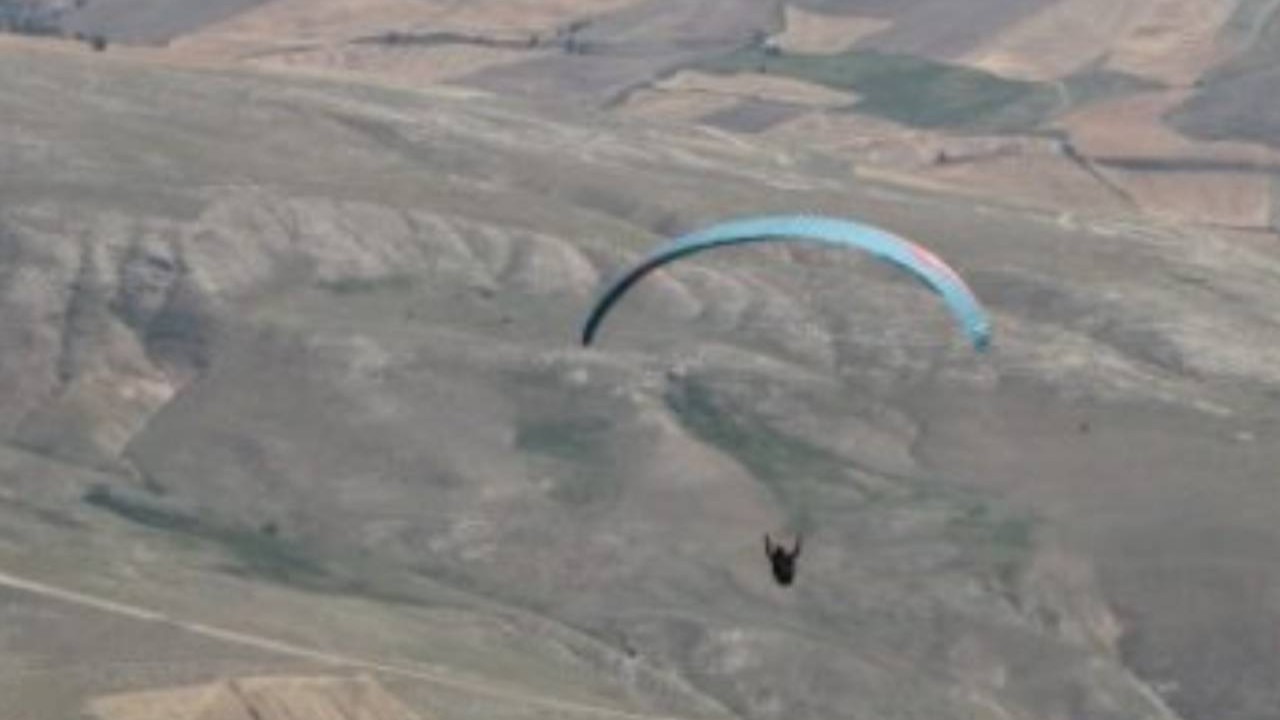 Çorum’da dehşete düşüren olay: 30 metreden kayalıklara düşerek can verdi