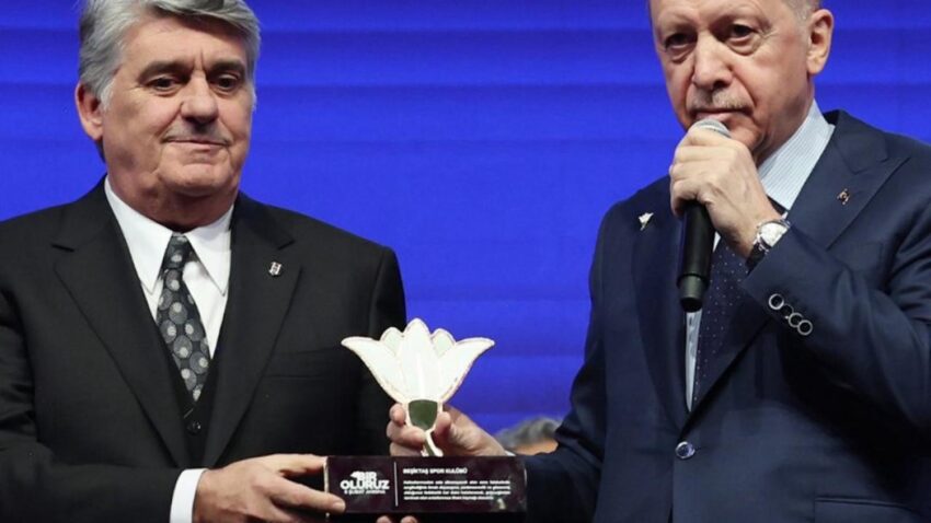 Cumhurbaskani erdogan besiktasin salah transferi icin serdal adalidan bilgi aldi pjX8wpP9.jpg