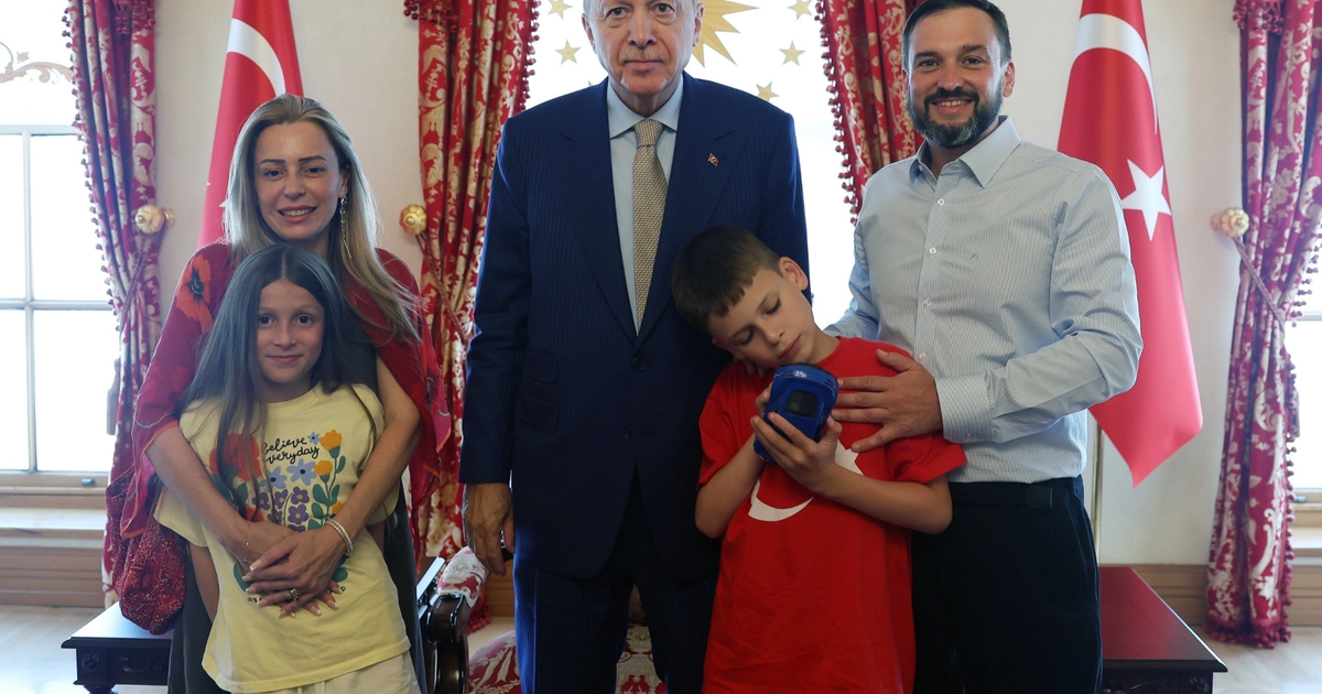 Cumhurbaşkanı Erdoğan, “Cake Not Hate” kampanyasıyla tanınan Joshua Harris’i ağırladı