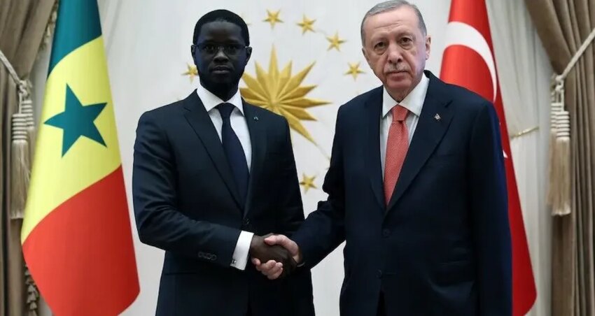 Cumhurbaskani erdogan senegal cumhurbaskani ile gorustu X3wFUgjF.jpg