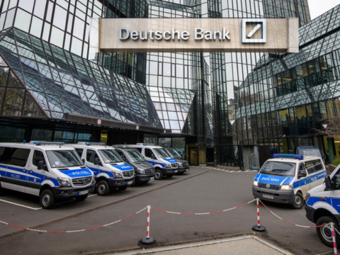 Deutsche banka polis baskini 8cFqk59s.png