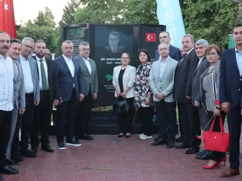 Dr sadik ahmet vefatinin 31 yildonumunde anildi rApNEWHt.webp