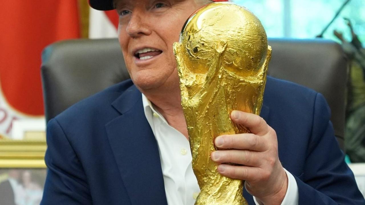 Dünya Kupası finalinde Donald Trump’a özel cam koruma!