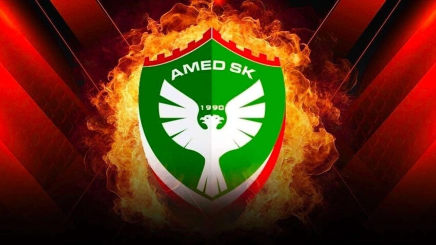 Dunya kupasinda oynadi amedsporla anlasti RVP8mms1.jpg