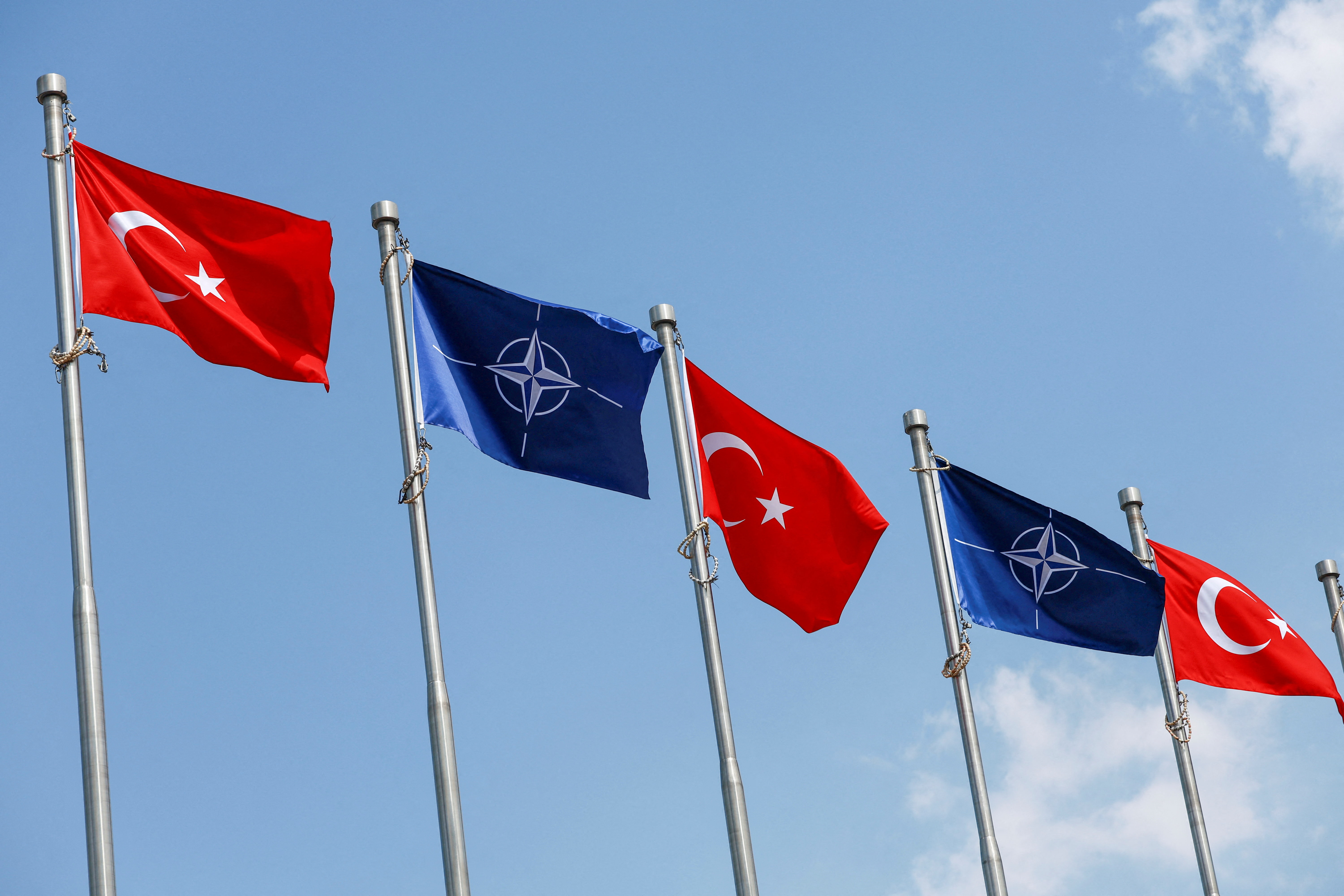 Dünyanın gözü NATO Zirvesi için Ankara’da: Belirsizlikler döneminde hangi kararlar alınacak?