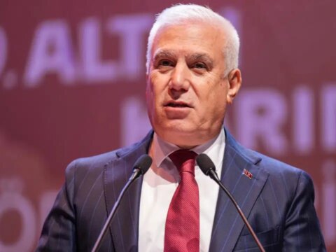 Durusma oncesi gerginlik yasandi chpli bursa belediye baskani bozbey hakim karsisina cikti benim meslegim X6QjDTtw.jpg