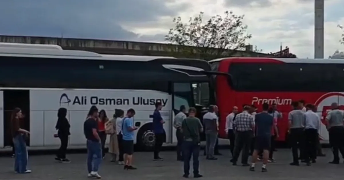 Düzce Otogarı’nda iki yolcu otobüsü çarpıştı