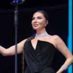 Ebru yasar yaz turnesinde ayvalikta sahne aldi WeLJTrY2.jpg