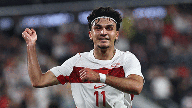 Eintracht Frankfurt cephesinden Can Uzun açıklaması! Galatasaray’a kötü haber