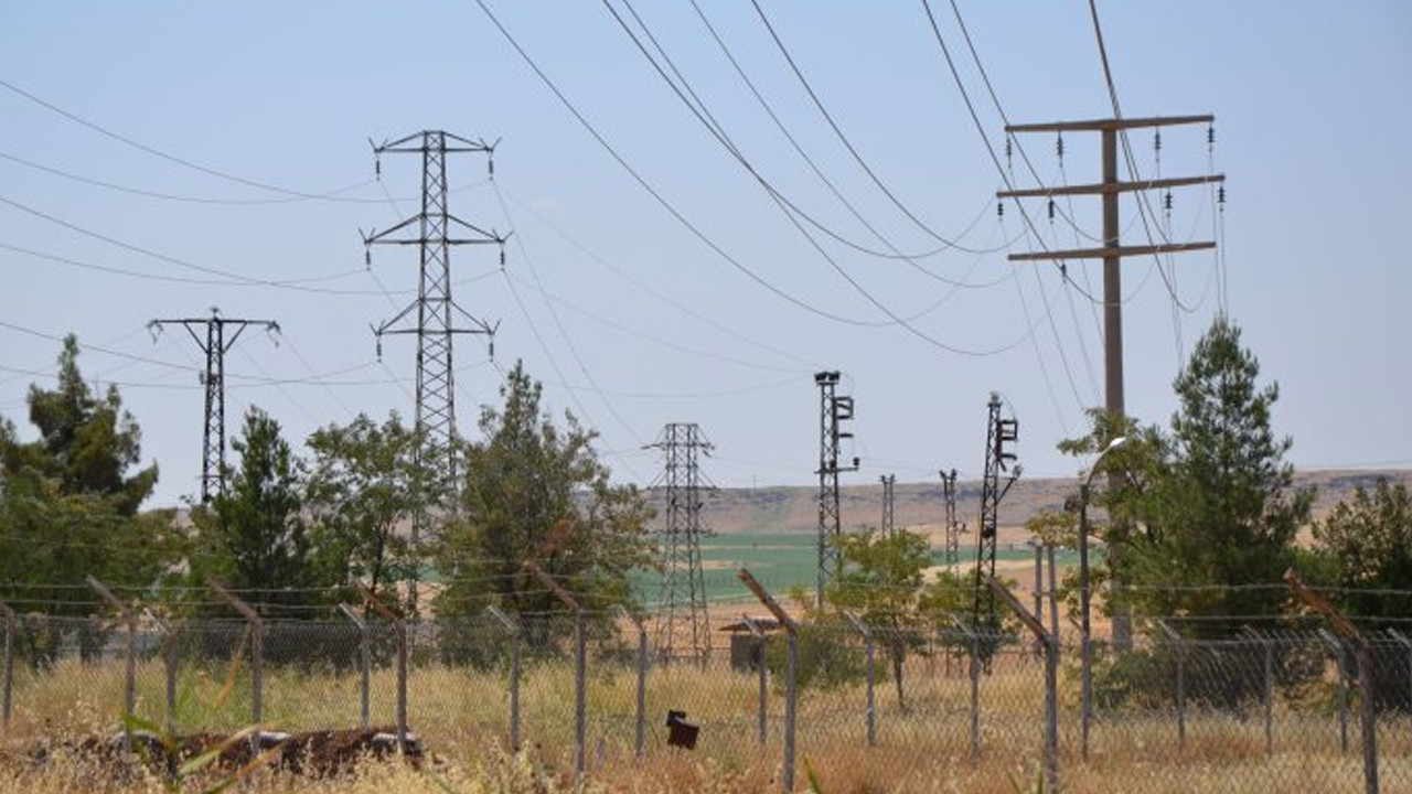Elektrik fiyatlarinda sert dalgalanma spot piyasada tavan 4 bin 500 tlye cikti FtgYnJ3b.jpg