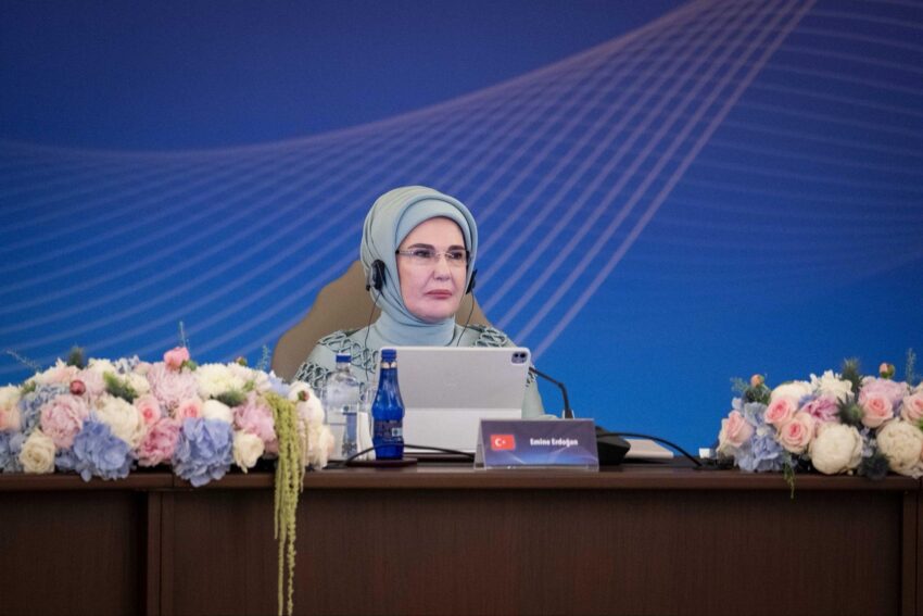 Emine erdoganin nato marjinda bulusturdugu lider esleri cocuklar teknoloji ve guvenlik konusunu ele aldi jsefIj6P.jpg
